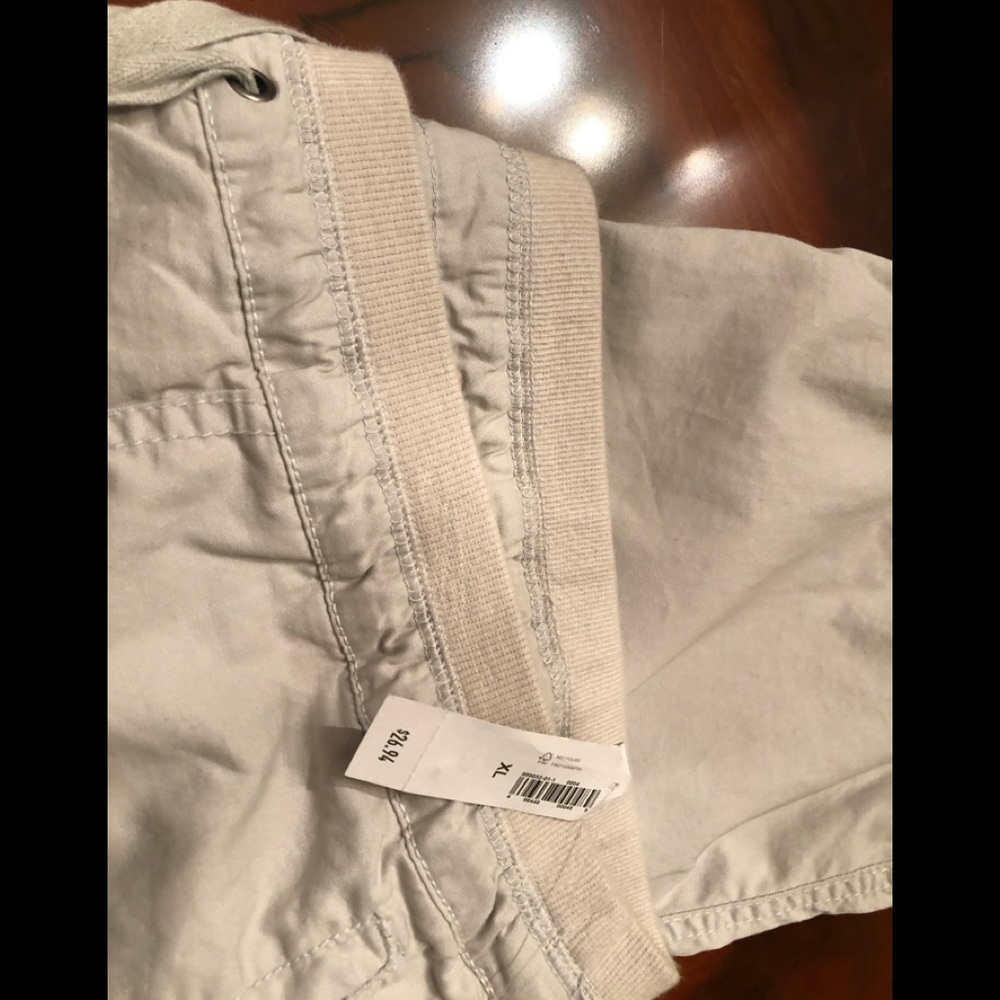 NWT - Old Navy Capri Pants